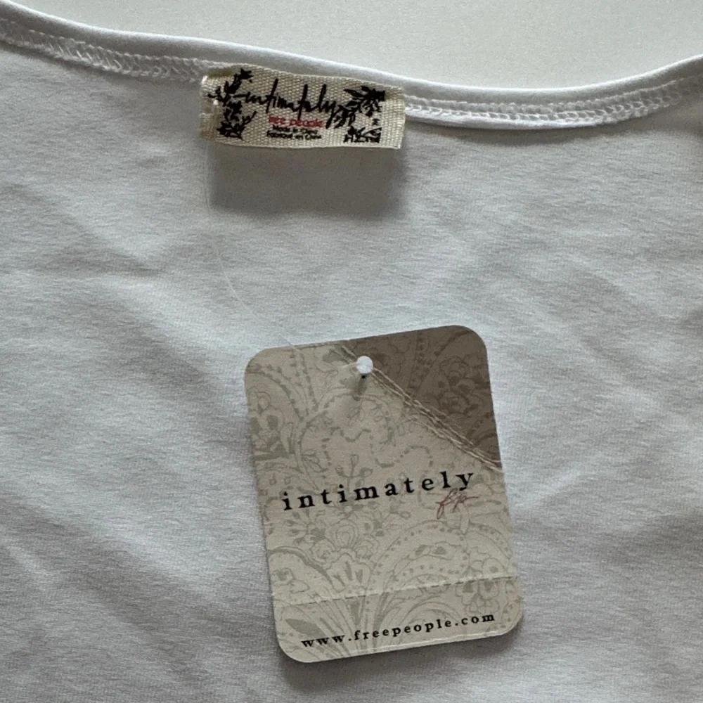 Women’s White Square Neck Short Sleeve Bodysuit - Picture 2 of 5